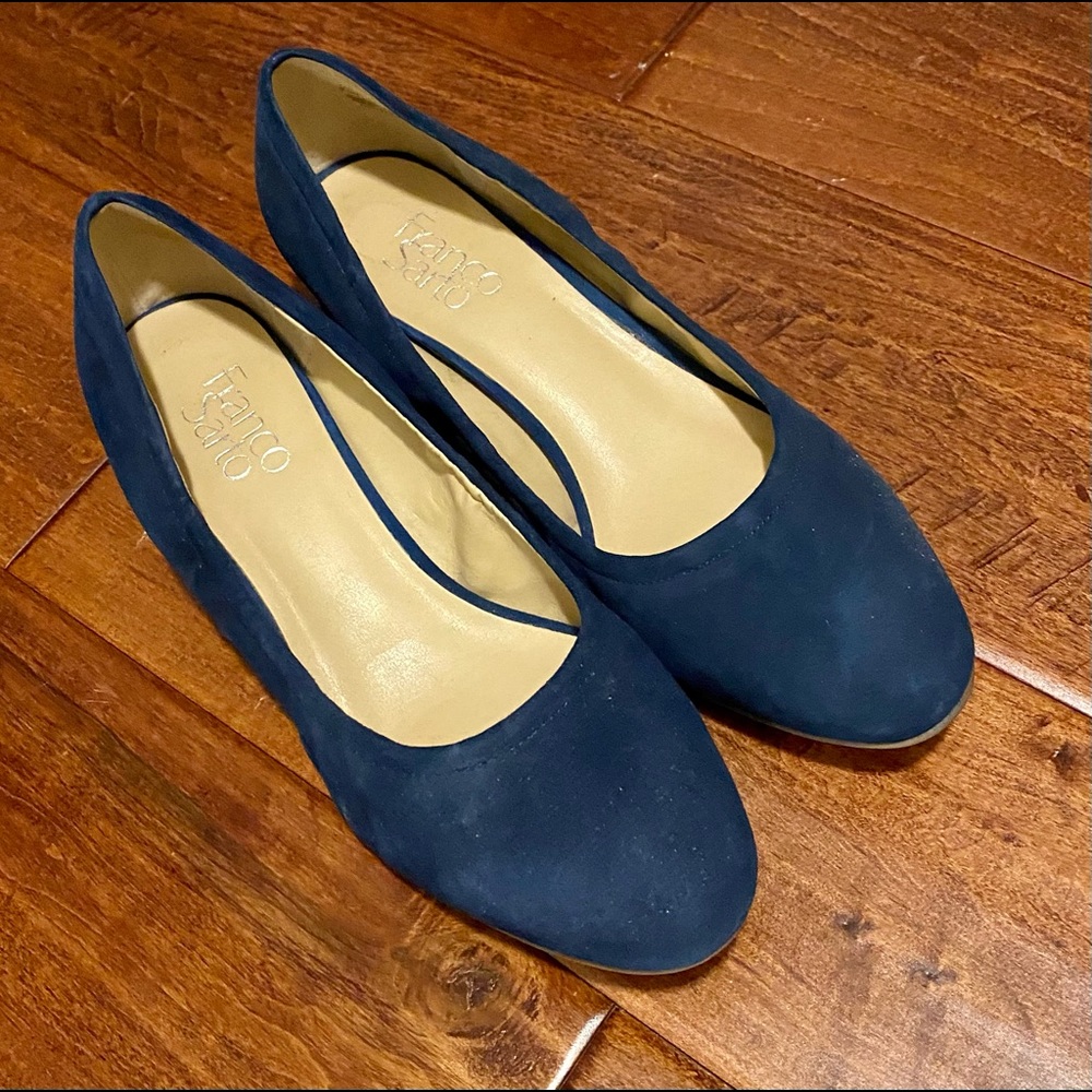 Women’s Low Heeled Pump